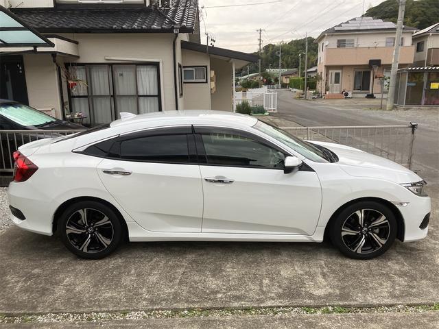 シビック セダン　ドライブレコーダー　ＥＴＣ　オートクルーズコントロール　バックカメラ　アルミホイール　ＬＥＤヘッドランプ　ＣＶＴ　シートヒーター　スマートキー　アイドリングストップ　電動格納ミラー　盗難防止システム（4枚目）