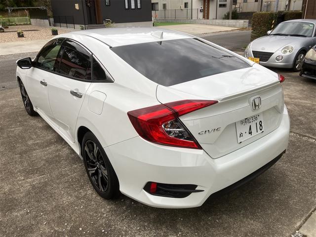 シビック セダン　ドライブレコーダー　ＥＴＣ　オートクルーズコントロール　バックカメラ　アルミホイール　ＬＥＤヘッドランプ　ＣＶＴ　シートヒーター　スマートキー　アイドリングストップ　電動格納ミラー　盗難防止システム（7枚目）