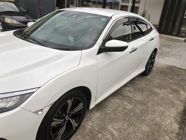 シビック セダン　ドライブレコーダー　ＥＴＣ　オートクルーズコントロール　バックカメラ　アルミホイール　ＬＥＤヘッドランプ　ＣＶＴ　シートヒーター　スマートキー　アイドリングストップ　電動格納ミラー　盗難防止システム（8枚目）