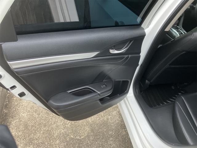 シビック セダン　ドライブレコーダー　ＥＴＣ　オートクルーズコントロール　バックカメラ　アルミホイール　ＬＥＤヘッドランプ　ＣＶＴ　シートヒーター　スマートキー　アイドリングストップ　電動格納ミラー　盗難防止システム（14枚目）