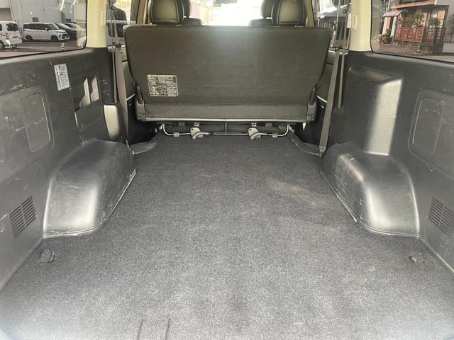 ハイエースバン スーパーＧＬ　ダークプライム　両側電動パワースライドドア（17枚目）