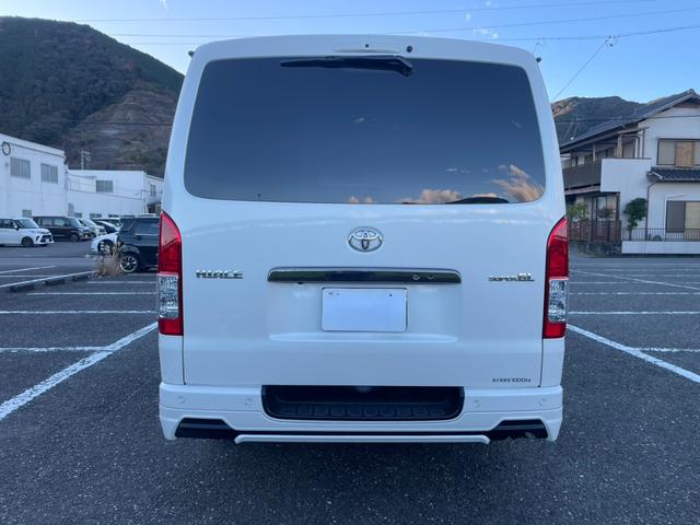 ハイエースバン スーパーＧＬ　ダークプライムＩＩ　電動パワースライド　デジタルインナーミラー　トヨタセーフティセンス（3枚目）