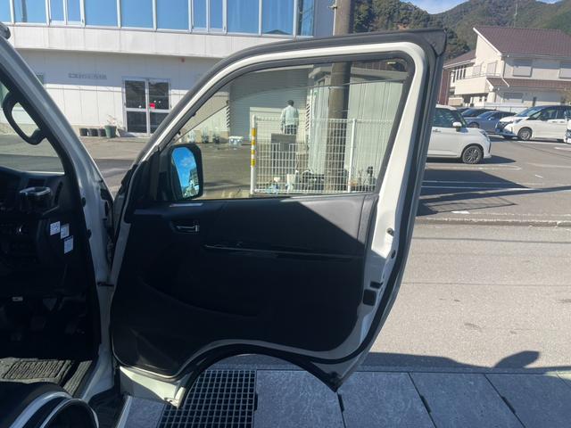 ハイエースバン スーパーＧＬ　ダークプライムＩＩ　電動パワースライド　デジタルインナーミラー　トヨタセーフティセンス（56枚目）