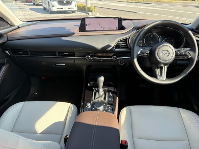 ＣＸ－３０ ２０Ｓ　ツーリング　２０Ｓツーリング　ホワイトレザーＰＫＧｅ－ＳＫＹＡＣＴＩＶ－Ｇ・マツダコネクト・コネクティッドサービス・ナビＳＤカード・３６０°（3枚目）