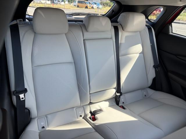 ＣＸ－３０ ２０Ｓ　ツーリング　２０Ｓツーリング　ホワイトレザーＰＫＧｅ－ＳＫＹＡＣＴＩＶ－Ｇ・マツダコネクト・コネクティッドサービス・ナビＳＤカード・３６０°（18枚目）