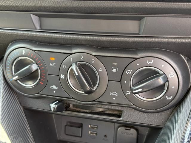 デミオ １３Ｓ　１３Ｓ　ＳＫＹＡＣＴＩＶ－Ｇ・マツダコネクト・ナビＳＤカード・スマートインＥＴＣ・キーレスエントリー・ＵＳＢ端子・Ｂｌｕｅｔｏ（10枚目）