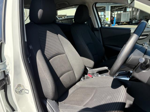 デミオ １３Ｓ　１３Ｓ　ＳＫＹＡＣＴＩＶ－Ｇ・マツダコネクト・ナビＳＤカード・スマートインＥＴＣ・キーレスエントリー・ＵＳＢ端子・Ｂｌｕｅｔｏ（14枚目）