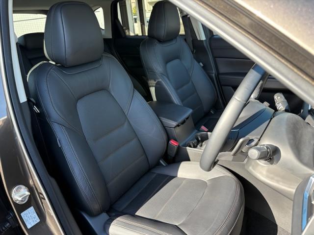 ＣＸ－５ ２５Ｓ　Ｌパッケージ　２５Ｓ　Ｌ　Ｐａｃｋａｇｅ　ＳＫＹＡＣＴＩＶ－Ｄ・マツダコネクト・ナビＳＤカード・スマートインＥＴＣ２．０・１７インチ純正アルミ（17枚目）