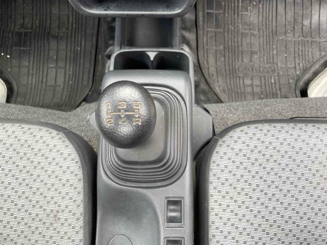 キャリイトラック ＫＣスペシャル　４ＷＤ　軽トラック　ＭＴ　衝突被害軽減システム　エアコン　パワーウィンドウ　運転席エアバッグ　助手席エアバッグ（13枚目）