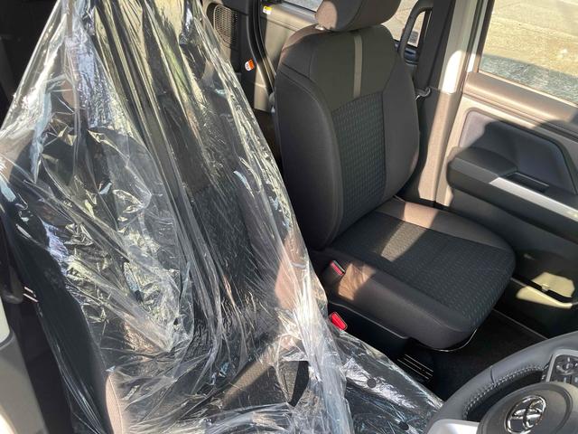 ルーミー カスタムＧ－Ｔ　登録未使用車　ディスプレイオーディオ　全周囲カメラ　ＴＶ　両側電動スライドドア　クリアランスソナー　オートクルーズコントロール　衝突被害軽減システム　アルミホイール　ＬＥＤヘッドランプ　スマートキー（25枚目）