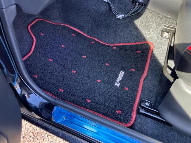 ジムニー クロスアドベンチャー 4WD ターボ リフトUP MTタイヤ タニグチ:FRPバンパー/スキッドプレート/サスペンションキット/サイドステップ マフラー LEDテール 1オーナー禁煙記録簿 ナビ Bカメラ ドラレコ ETC(54枚目)