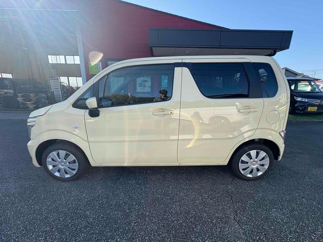 ワゴンＲ ＦＸ　届出済未使用車　純正ＣＤオーディオ　クリアランスソナー　レーンアシスト　衝突被害軽減システム　オートライト　スマートキー　電動格納ミラー　シートヒーター　ＣＶＴ　盗難防止システム　ＡＢＳ（8枚目）