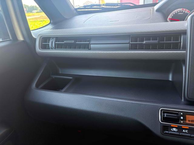 ワゴンＲ ＦＸ　届出済未使用車　純正ＣＤオーディオ　クリアランスソナー　レーンアシスト　衝突被害軽減システム　オートライト　スマートキー　電動格納ミラー　シートヒーター　ＣＶＴ　盗難防止システム　ＡＢＳ（13枚目）