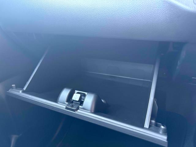 ワゴンＲ ＦＸ　届出済未使用車　純正ＣＤオーディオ　クリアランスソナー　レーンアシスト　衝突被害軽減システム　オートライト　スマートキー　電動格納ミラー　シートヒーター　ＣＶＴ　盗難防止システム　ＡＢＳ（14枚目）