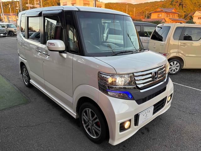 Ｎ－ＢＯＸカスタム Ｇ・Ｌパッケージ　バックカメラ　両側スライド　パワースライド　ＨＩＤ　スマートキー　電動格納ミラー　ベンチシート　ＣＶＴ　盗難防止システム　ＡＢＳ　ＥＳＣ　ＵＳＢ（3枚目）