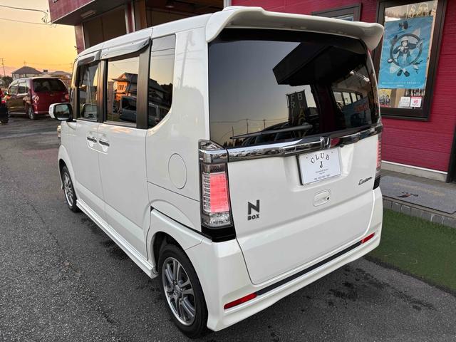 Ｎ－ＢＯＸカスタム Ｇ・Ｌパッケージ　バックカメラ　両側スライド　パワースライド　ＨＩＤ　スマートキー　電動格納ミラー　ベンチシート　ＣＶＴ　盗難防止システム　ＡＢＳ　ＥＳＣ　ＵＳＢ（6枚目）