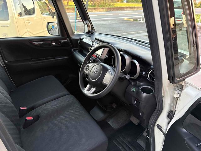 Ｎ－ＢＯＸカスタム Ｇ・Ｌパッケージ　バックカメラ　両側スライド　パワースライド　ＨＩＤ　スマートキー　電動格納ミラー　ベンチシート　ＣＶＴ　盗難防止システム　ＡＢＳ　ＥＳＣ　ＵＳＢ（9枚目）