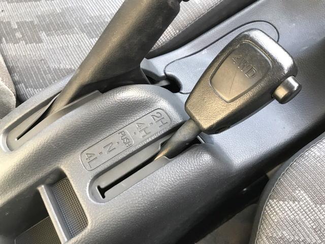 ダンプ 4WD エアコン パワステ 5速マニュアル(17枚目)