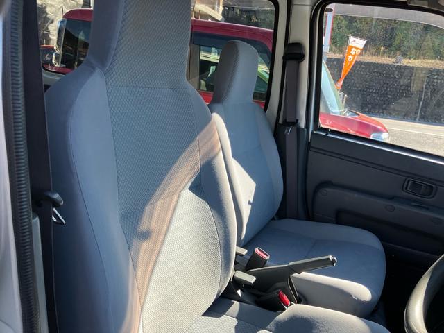 ハイゼットカーゴ ＤＸ　５速マニュアル　タイミングベルト交換済み　ハイルーフ　エアコン　パワステ　パワーウインド　車検９年６月（17枚目）