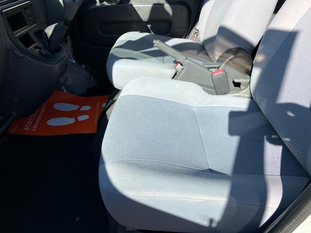 ハイゼットカーゴ ＤＸ　５速マニュアル　タイミングベルト交換済み　ハイルーフ　エアコン　パワステ　パワーウインド　車検９年６月（29枚目）