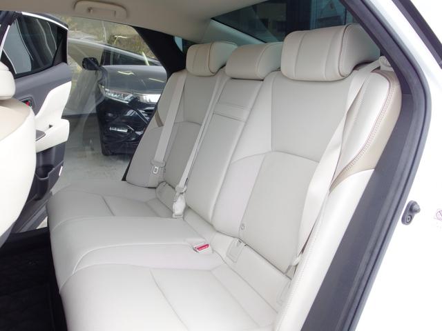 クラウンクロスオーバー Ｇアドバンスド・レザーパッケージ　ユーザー買取・ワンオーナー・禁煙車・モデリスタエアロ（Ｆ・Ｓ・Ｒ）・純正２１ＡＷ・純正ナビ・３６０度カメラ・フルセグ・デジタルインナーミラー・レーダークルーズ・ブレーキ・ベージュレザー（9枚目）