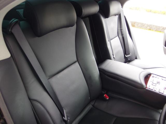 LS LS460 バージョンU Iパッケージ ユーザー買取・禁煙車・サンルーフ・マークレビンソン・マッサージ付きシート・クールBOX・全席電動冷暖付きレザーシート・ステアリングヒーター・純正ナビ・Bカメラ・フルセグTV・アルカンターラルーフ(22枚目)