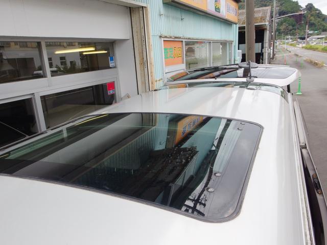 ハイエースワゴン スーパーカスタムＧ　サンルーフ　外１５インチＡＷ　１ＫＤディーゼルターボ　４ＷＤ　ユーザー買取車　禁煙（4枚目）