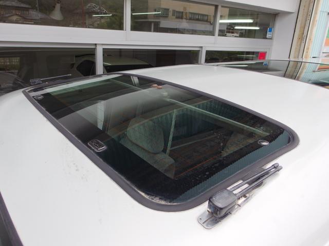 ハイエースワゴン スーパーカスタムＧ　サンルーフ　外１５インチＡＷ　１ＫＤディーゼルターボ　４ＷＤ　ユーザー買取車　禁煙（5枚目）