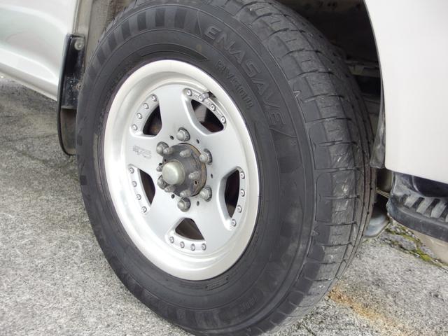 ハイエースワゴン スーパーカスタムＧ　サンルーフ　外１５インチＡＷ　１ＫＤディーゼルターボ　４ＷＤ　ユーザー買取車　禁煙（13枚目）