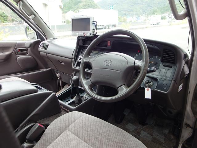 ハイエースワゴン スーパーカスタムＧ　サンルーフ　外１５インチＡＷ　１ＫＤディーゼルターボ　４ＷＤ　ユーザー買取車　禁煙（16枚目）