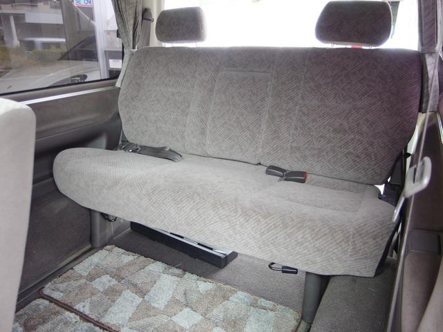 ハイエースワゴン スーパーカスタムＧ　サンルーフ　外１５インチＡＷ　１ＫＤディーゼルターボ　４ＷＤ　ユーザー買取車　禁煙（19枚目）