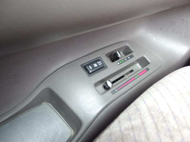 ハイエースワゴン スーパーカスタムＧ　サンルーフ　外１５インチＡＷ　１ＫＤディーゼルターボ　４ＷＤ　ユーザー買取車　禁煙（26枚目）