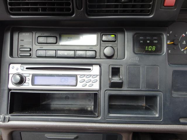 ハイエースワゴン スーパーカスタムＧ　サンルーフ　外１５インチＡＷ　１ＫＤディーゼルターボ　４ＷＤ　ユーザー買取車　禁煙（27枚目）