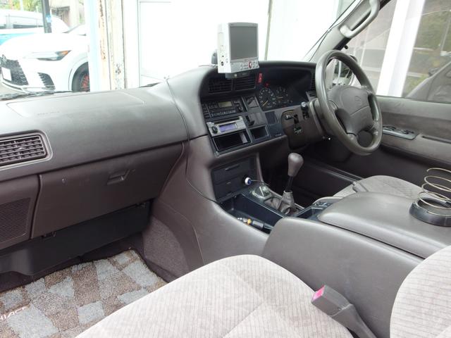 ハイエースワゴン スーパーカスタムＧ　サンルーフ　外１５インチＡＷ　１ＫＤディーゼルターボ　４ＷＤ　ユーザー買取車　禁煙（31枚目）