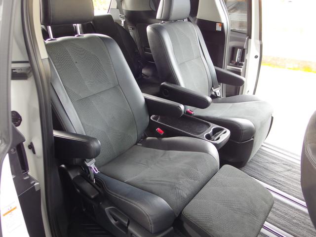 エスティマハイブリッド アエラス プレミアムエディション サンルーフ 4WD 電動ハーフレザーシート 純2列目モニター 純ナビ フルセグ Bカメラ ETC 純17インチAW 両側パワスラ クルーズコントロール ユーザー買取車 禁煙車(7枚目)