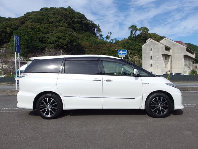 エスティマハイブリッド アエラス プレミアムエディション サンルーフ 4WD 電動ハーフレザーシート 純2列目モニター 純ナビ フルセグ Bカメラ ETC 純17インチAW 両側パワスラ クルーズコントロール ユーザー買取車 禁煙車(12枚目)