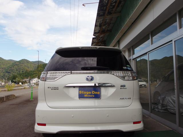 エスティマハイブリッド アエラス プレミアムエディション サンルーフ 4WD 電動ハーフレザーシート 純2列目モニター 純ナビ フルセグ Bカメラ ETC 純17インチAW 両側パワスラ クルーズコントロール ユーザー買取車 禁煙車(14枚目)