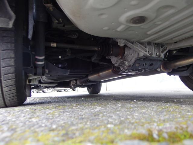 エスティマハイブリッド アエラス プレミアムエディション サンルーフ 4WD 電動ハーフレザーシート 純2列目モニター 純ナビ フルセグ Bカメラ ETC 純17インチAW 両側パワスラ クルーズコントロール ユーザー買取車 禁煙車(32枚目)