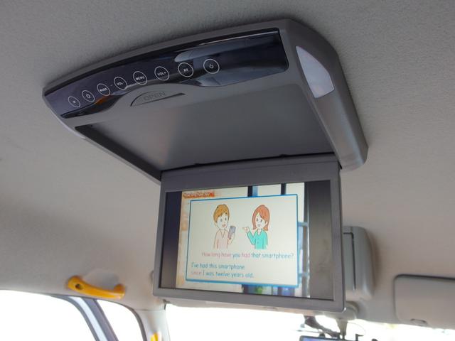 エブリイワゴン ＪＰ　ワーゲンバスルック　ルーフキャリア　皮調シートカバー　２列目モニター　外ナビ　フルセグ　ＥＴＣ　インパネ回り塗装（18枚目）