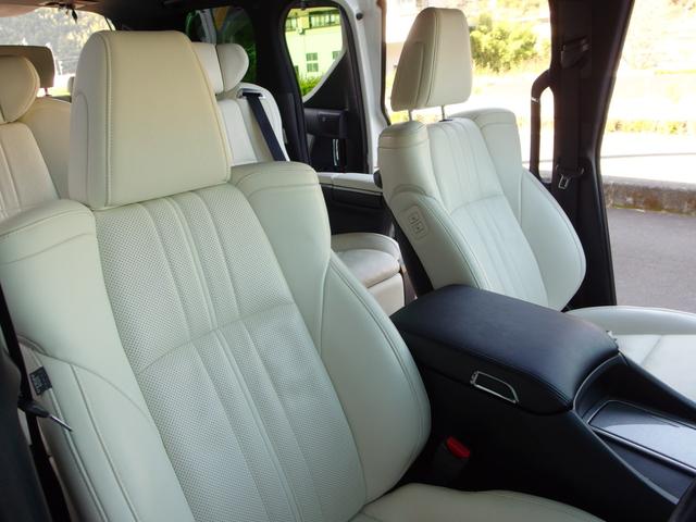 アルファードハイブリッド エグゼクティブラウンジS 1オーナー 禁煙車 ホワイト系冷暖付きレザーシート メーカーナビ JBL リアエンターテイメント デジタルインナーミラー 両側パワスラ パワーバックドア 全方位カメラ 置くだけ充電 外前後ドラレコ(21枚目)