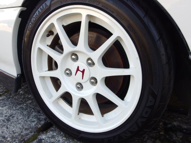 インテグラ タイプＲ　９８スペック　純ＨＩＤライト　純１６ＡＷ　Ｊ’Ｓレーシングマフラー　ＨＫＳ車高調　カーボン調リップスポイラー　前後タワーバー　スプーンドアミラー　タイミングベルト交換済（22枚目）