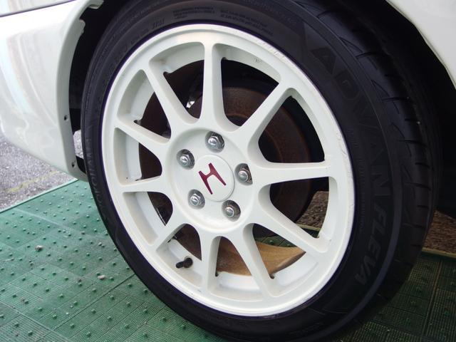 インテグラ タイプＲ　９８スペック　純ＨＩＤライト　純１６ＡＷ　Ｊ’Ｓレーシングマフラー　ＨＫＳ車高調　カーボン調リップスポイラー　前後タワーバー　スプーンドアミラー　タイミングベルト交換済（25枚目）