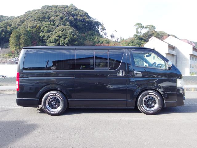 ハイエースバン ロングスーパーGLマルチロールトランスポータタイプII MRT専用荷室フロア ローダウン 外15インチアルミ ベットキット 皮調シートカバー 外ナビ Bカメラ フルセグ ETC 2列目モニター 室内灯LED 純パーツ社内積み ユーザー買取 禁煙(13枚目)