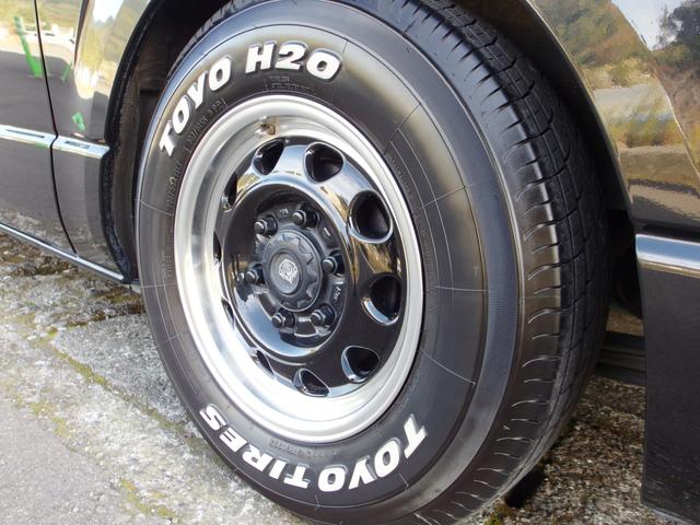 ハイエースバン ロングスーパーGLマルチロールトランスポータタイプII MRT専用荷室フロア ローダウン 外15インチアルミ ベットキット 皮調シートカバー 外ナビ Bカメラ フルセグ ETC 2列目モニター 室内灯LED 純パーツ社内積み ユーザー買取 禁煙(20枚目)