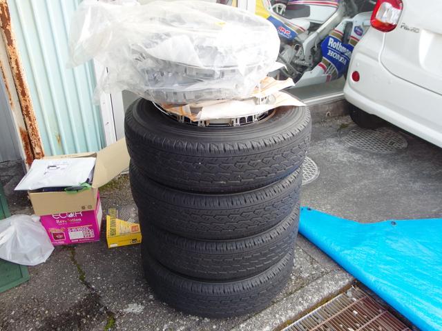 ハイエースバン ロングスーパーGLマルチロールトランスポータタイプII MRT専用荷室フロア ローダウン 外15インチアルミ ベットキット 皮調シートカバー 外ナビ Bカメラ フルセグ ETC 2列目モニター 室内灯LED 純パーツ社内積み ユーザー買取 禁煙(22枚目)