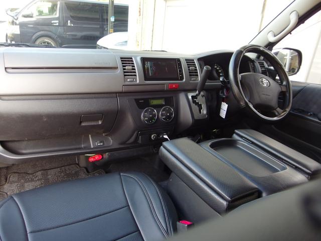 ハイエースバン ロングスーパーGLマルチロールトランスポータタイプII MRT専用荷室フロア ローダウン 外15インチアルミ ベットキット 皮調シートカバー 外ナビ Bカメラ フルセグ ETC 2列目モニター 室内灯LED 純パーツ社内積み ユーザー買取 禁煙(31枚目)