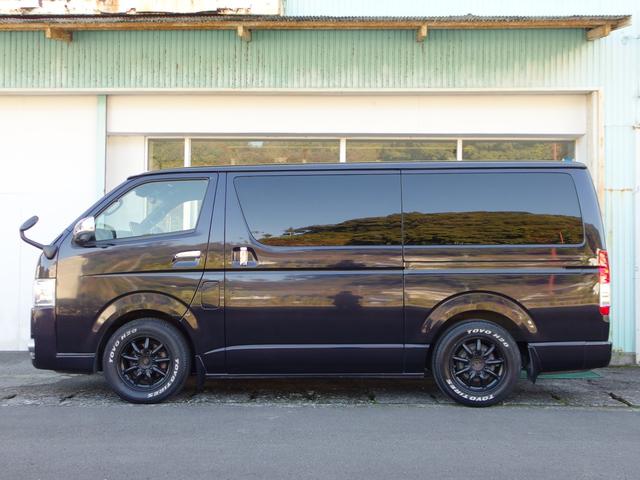 ハイエースバン スーパーＧＬ　ダークプライムＩＩ　４ＷＤ　ディーゼルターボ　ワンオーナー　ユーザー買取　外ナビ　フルセグ　Ｂカメラ　キーフリー＆プッシュスタート　ＬＥＤライト　ＥＴＣ　純１６ＡＷ　ウッドコンビハンドル　両側パワースライドドア（4枚目）