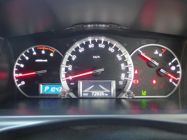 ハイエースバン スーパーＧＬ　ダークプライムＩＩ　４ＷＤ　ディーゼルターボ　ワンオーナー　ユーザー買取　外ナビ　フルセグ　Ｂカメラ　キーフリー＆プッシュスタート　ＬＥＤライト　ＥＴＣ　純１６ＡＷ　ウッドコンビハンドル　両側パワースライドドア（12枚目）