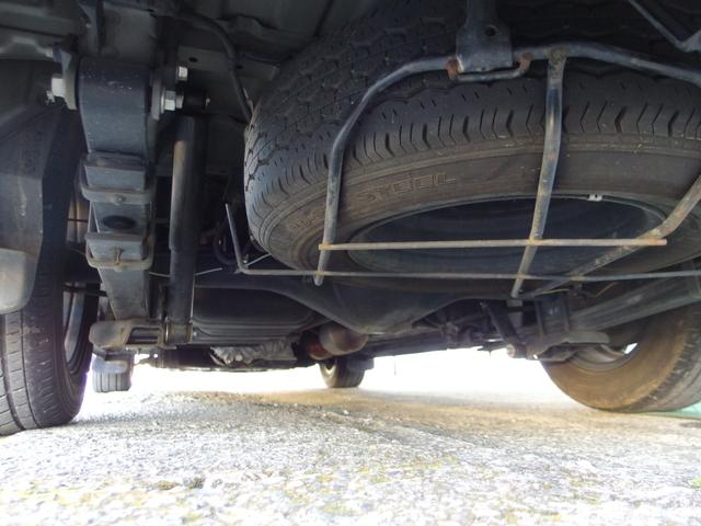 ハイエースバン スーパーＧＬ　ダークプライムＩＩ　４ＷＤ　ディーゼルターボ　ワンオーナー　ユーザー買取　外ナビ　フルセグ　Ｂカメラ　キーフリー＆プッシュスタート　ＬＥＤライト　ＥＴＣ　純１６ＡＷ　ウッドコンビハンドル　両側パワースライドドア（31枚目）