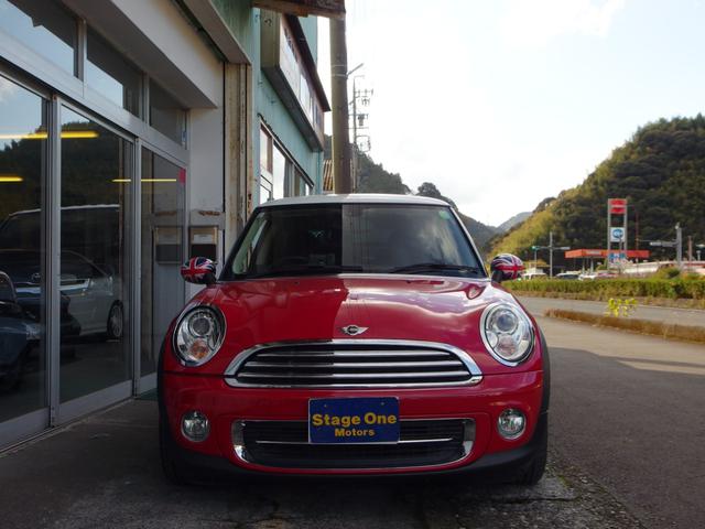 ＭＩＮＩ クーパー　１オーナー　ユーザー買取　禁煙車　外ナビ　ＤＴＶ　純１５ＡＷ　ＨＩＤヘッドライト　キーフリー（2枚目）